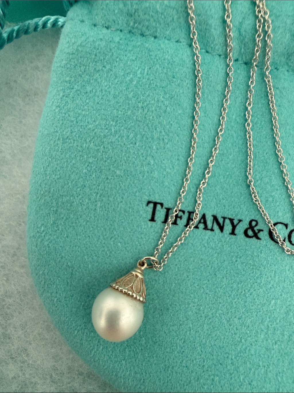 Authentic Tiffany & Co. Ziegfeld 9mm Pearl Drop Necklace On 18â Tiffany Chain